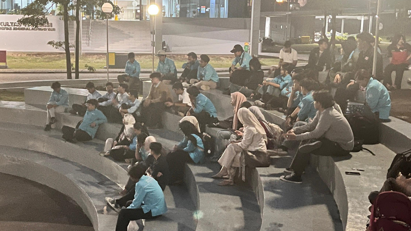 PRODI HUBUNGAN INTERNASIONAL MENGADAKAN TERS DISKUSI - REFLEKSI DUA TAHUN KONFLIK ISRAEL-PALESTINA