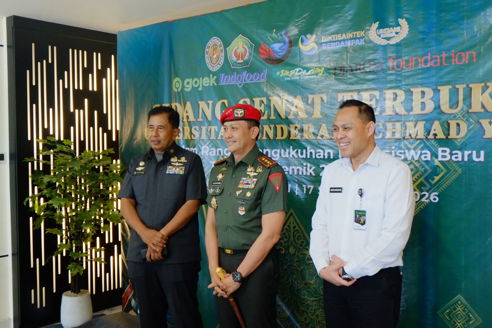 Kembali ke Almamater, Pangkopassus Letjen TNI Djon Afriandi Bagikan Motivasi di PKKMB UNJANI 2026
